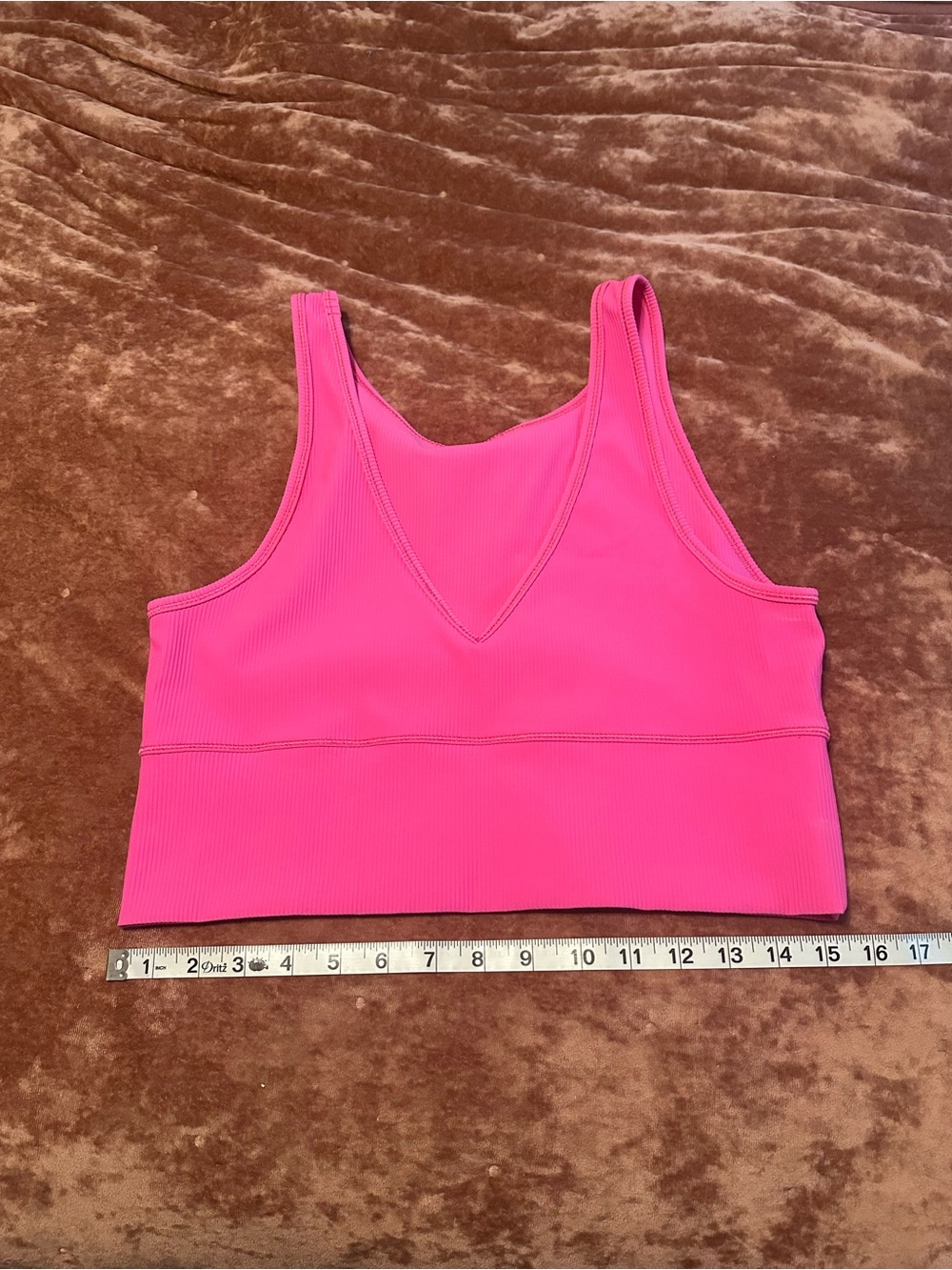 Lululemon the power pivot tank top tee size 12
No size dot or size tag